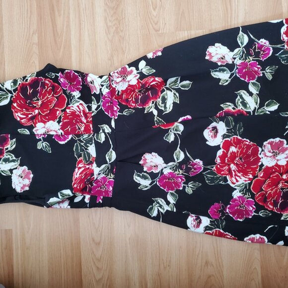 Floral and Black Dress - Picture 6 of 6